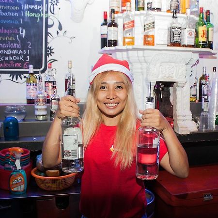 Top Banana Guesthouse & Rooftop Bar Phnom Penh Exterior foto