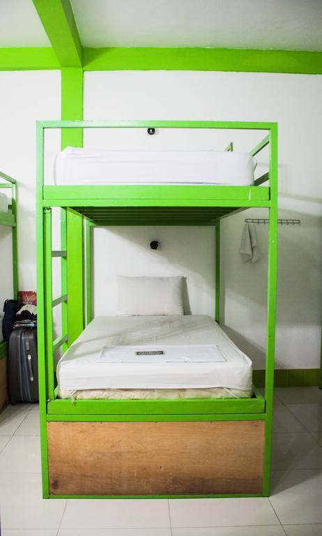 Top Banana Guesthouse & Rooftop Bar Phnom Penh Exterior foto