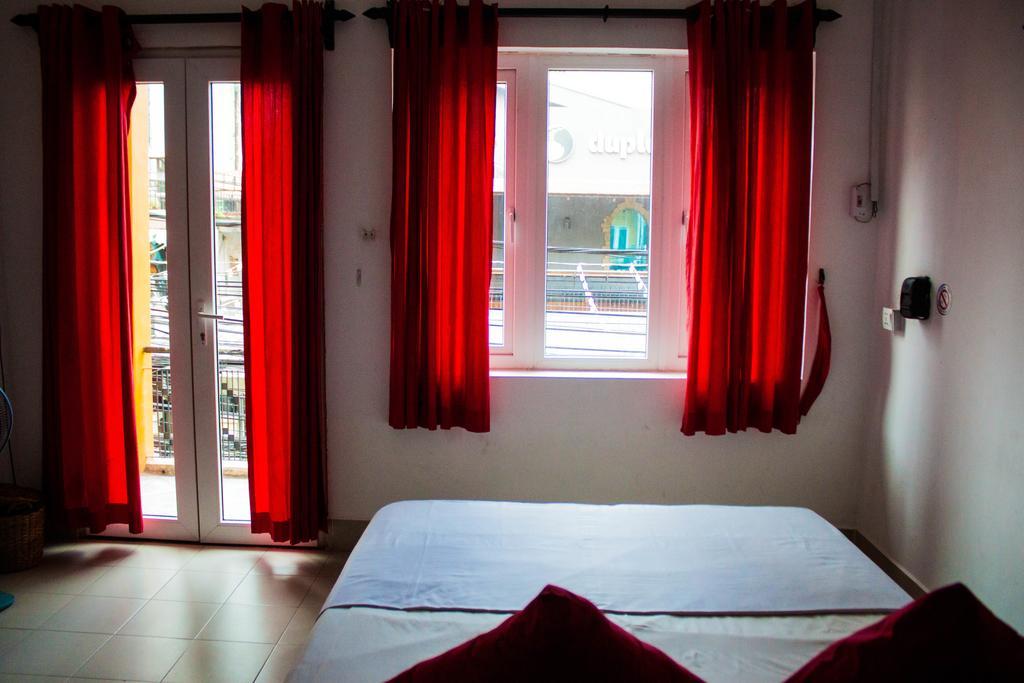 Top Banana Guesthouse & Rooftop Bar Phnom Penh Exterior foto
